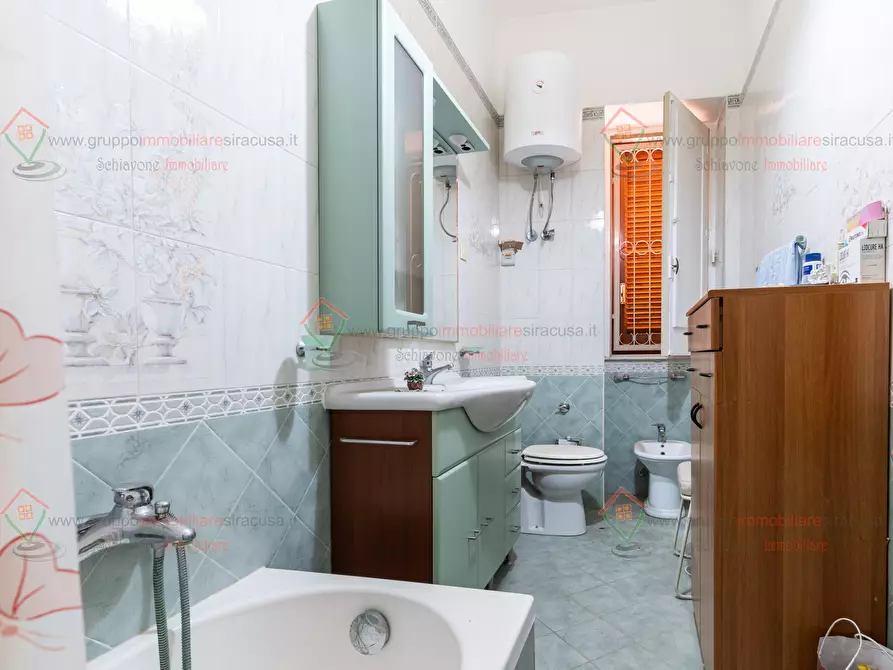 Immagine 12 di Pentalocale in vendita  a Siracusa