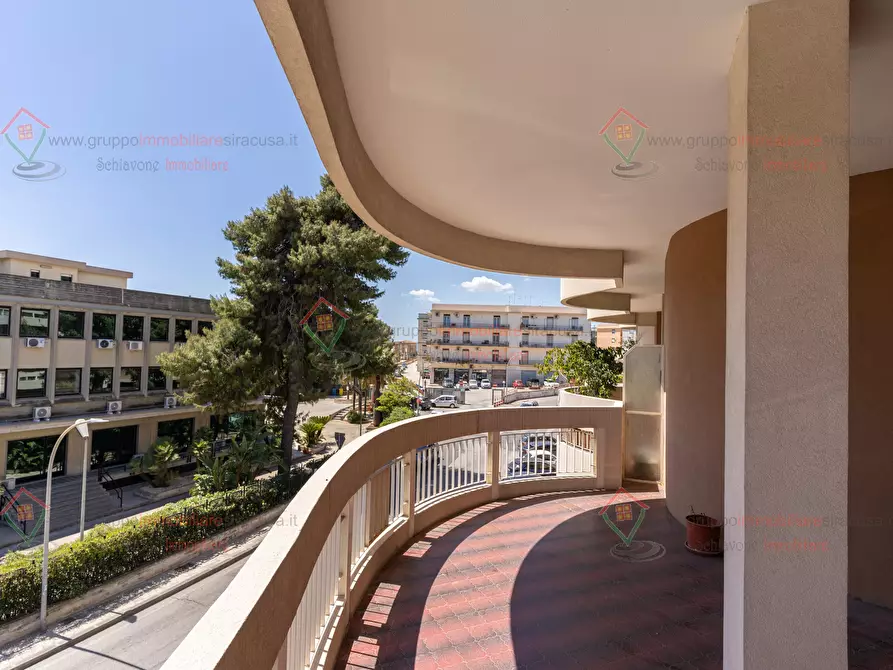 Immagine 22 di Pentalocale in vendita  a Siracusa