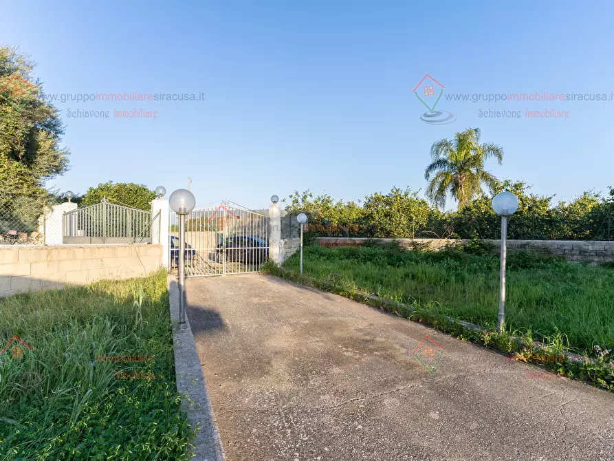 Immagine 17 di Villa in vendita  a Siracusa