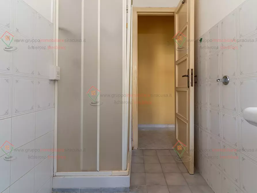 Immagine 10 di Trilocale in vendita  a Siracusa
