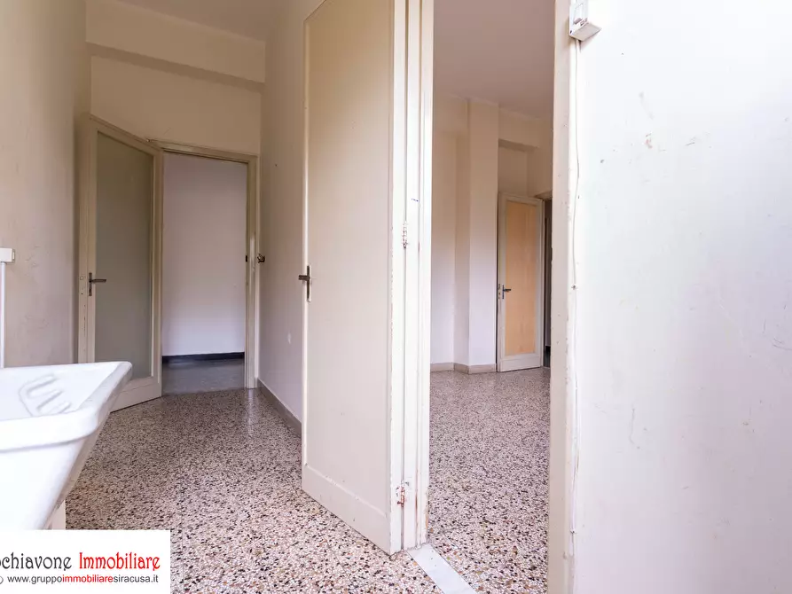 Immagine 21 di Pentalocale in vendita  a Siracusa