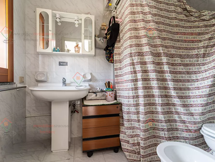 Immagine 17 di Trilocale in vendita  a Siracusa