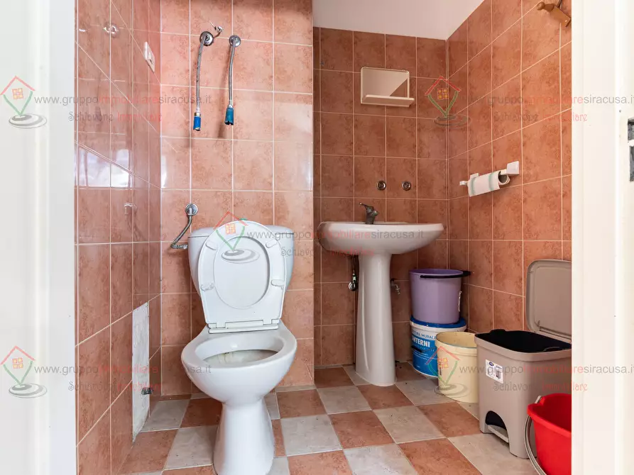 Immagine 5 di Ufficio in vendita  a Siracusa