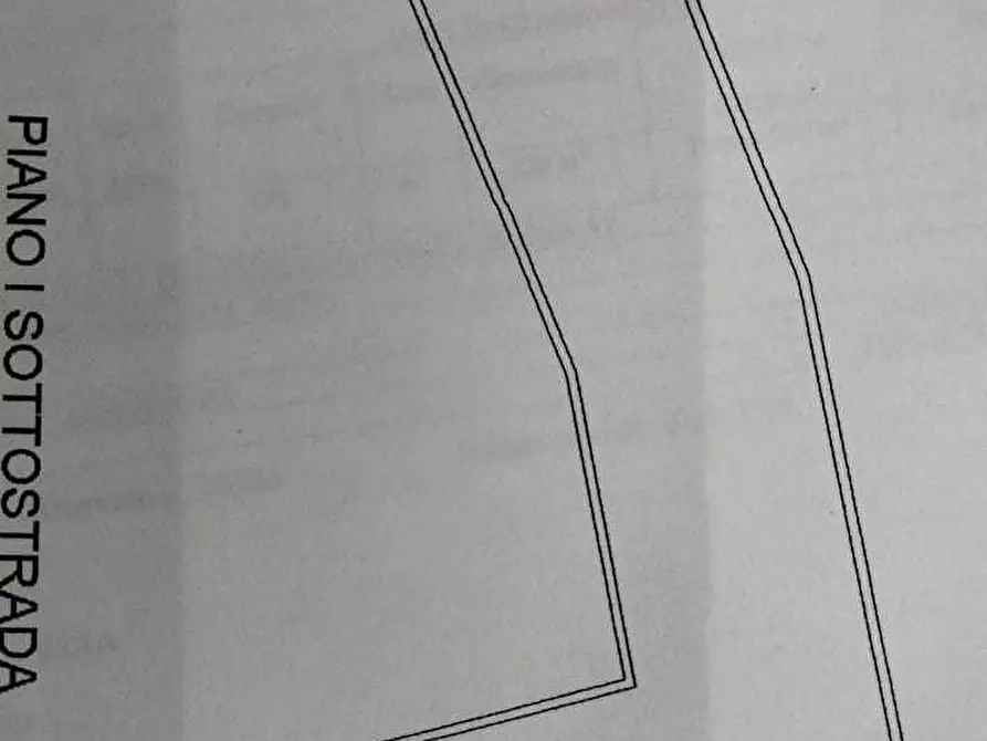 Immagine 8 di Magazzino in vendita  a Siracusa