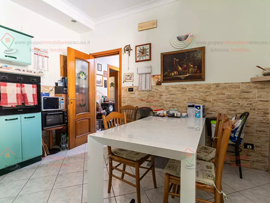 Immagine 11 di Trilocale in vendita  a Siracusa