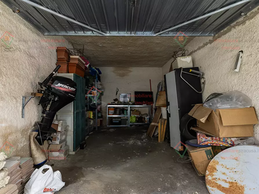 Immagine 3 di Garage in vendita  a Siracusa