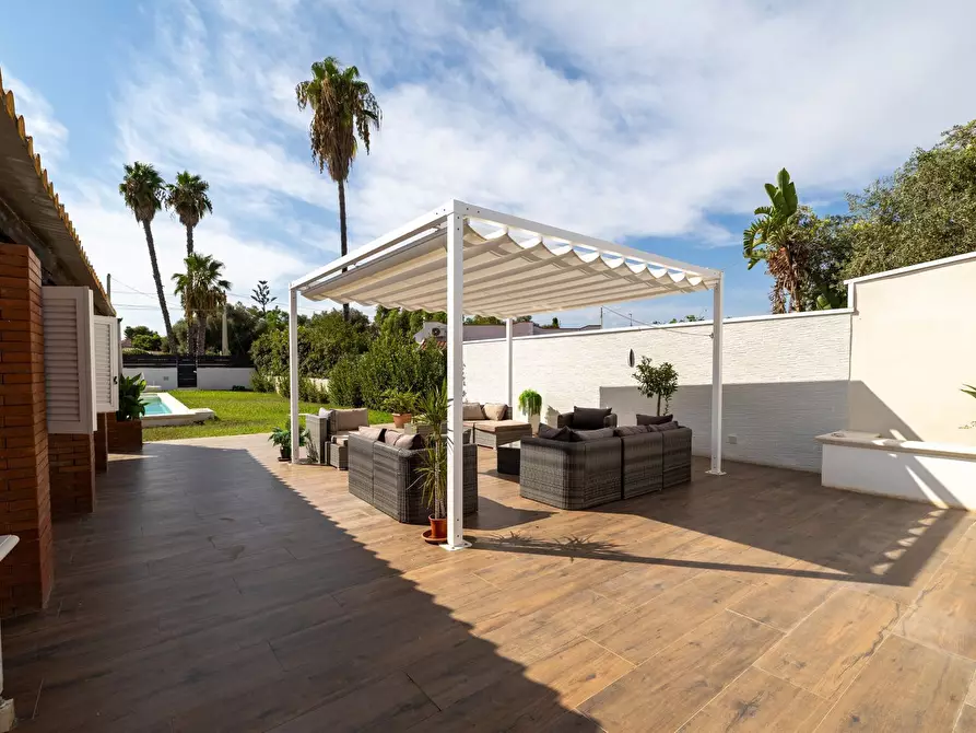 Immagine 7 di Villa in vendita  a Siracusa