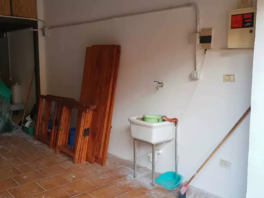 Immagine 3 di Magazzino in vendita  a Siracusa