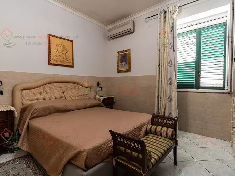 Immagine 9 di Trilocale in vendita  a Siracusa