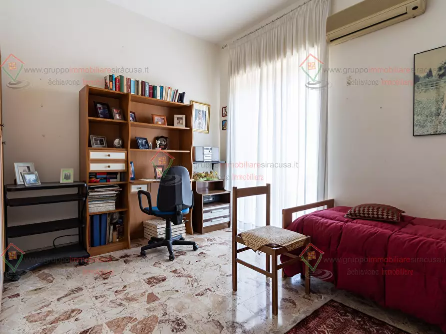 Immagine 12 di Quadrilocale in vendita  a Siracusa