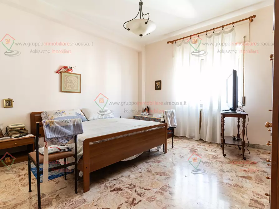 Immagine 11 di Trilocale in vendita  a Siracusa