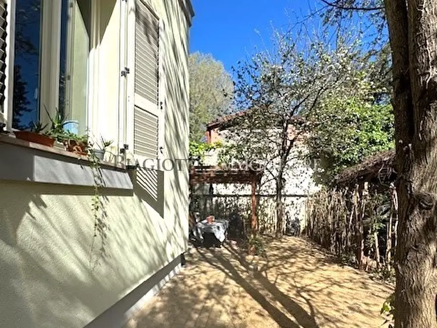 Immagine 46 di Casa semindipendente in vendita  a Livorno