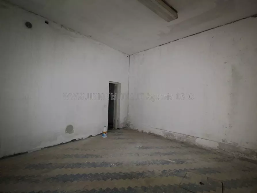 Immagine 13 di Magazzino in affitto  a Arcola