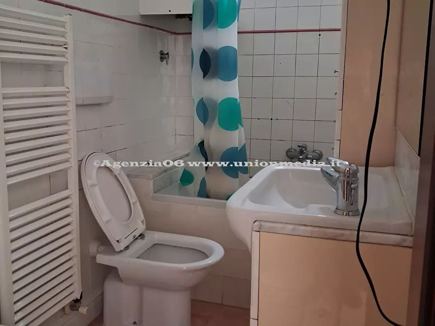 Immagine 13 di Appartamento in affitto  a La Spezia