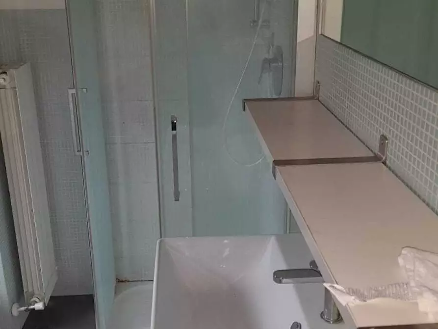 Immagine 9 di Appartamento in affitto  a Sarzana