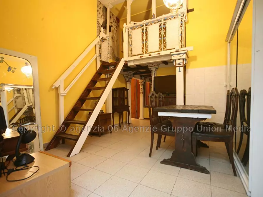 Immagine 25 di Casa semindipendente in vendita  a Sarzana