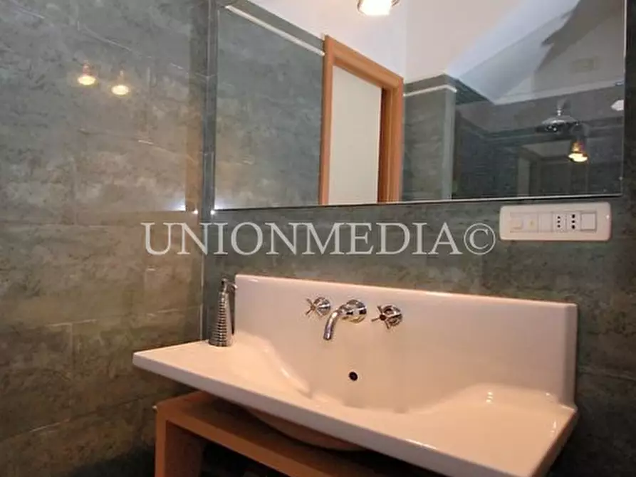 Immagine 34 di Villa in vendita  in Via cappuccini a Sarzana