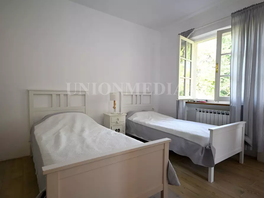 Immagine 14 di Casa semindipendente in vendita  in via triboli a Sarzana