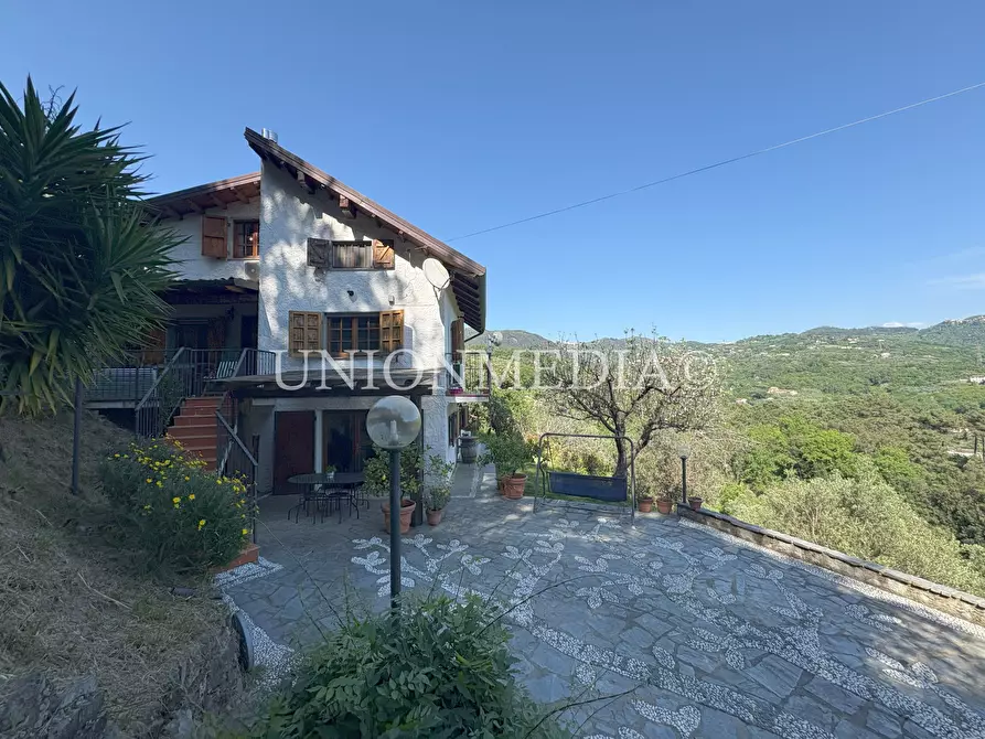 Immagine 41 di Villa in vendita  in Viale Vittorio Alfieri a Fosdinovo