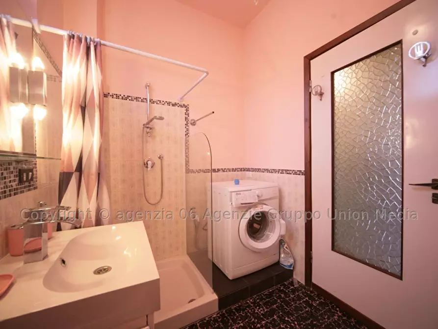 Immagine 13 di Casa semindipendente in vendita  a Sarzana