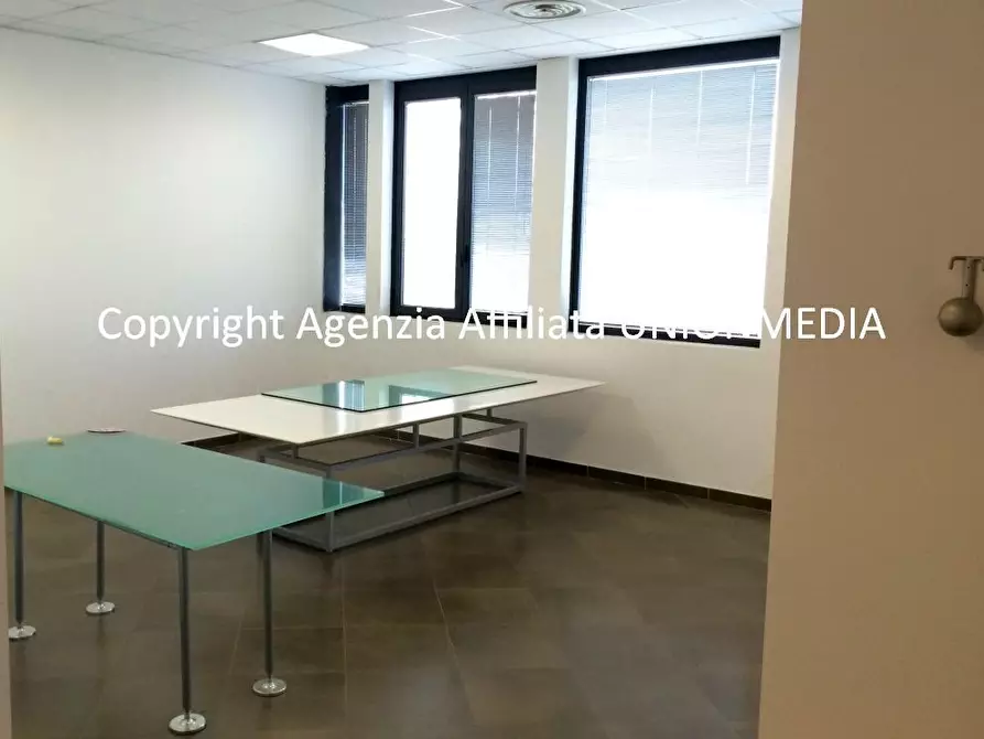 Immagine 17 di Ufficio in vendita  in Via Variante Aurelia a Sarzana