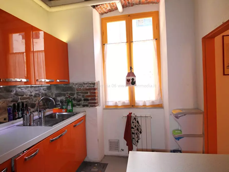 Immagine 13 di Appartamento in vendita  a Sarzana