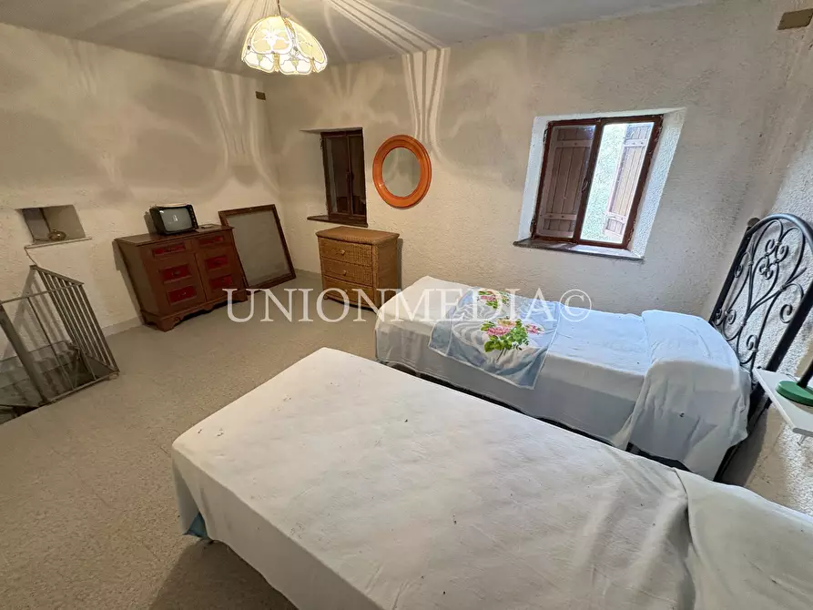 Immagine 16 di Rustico / casale in vendita  in Via Carignano a Fosdinovo