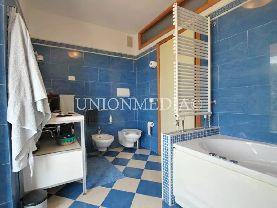 Immagine 53 di Villa in vendita  in Via cappuccini a Sarzana