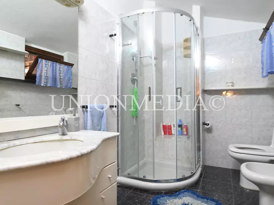 Immagine 12 di Appartamento in vendita  in Via togliatti a Ortonovo