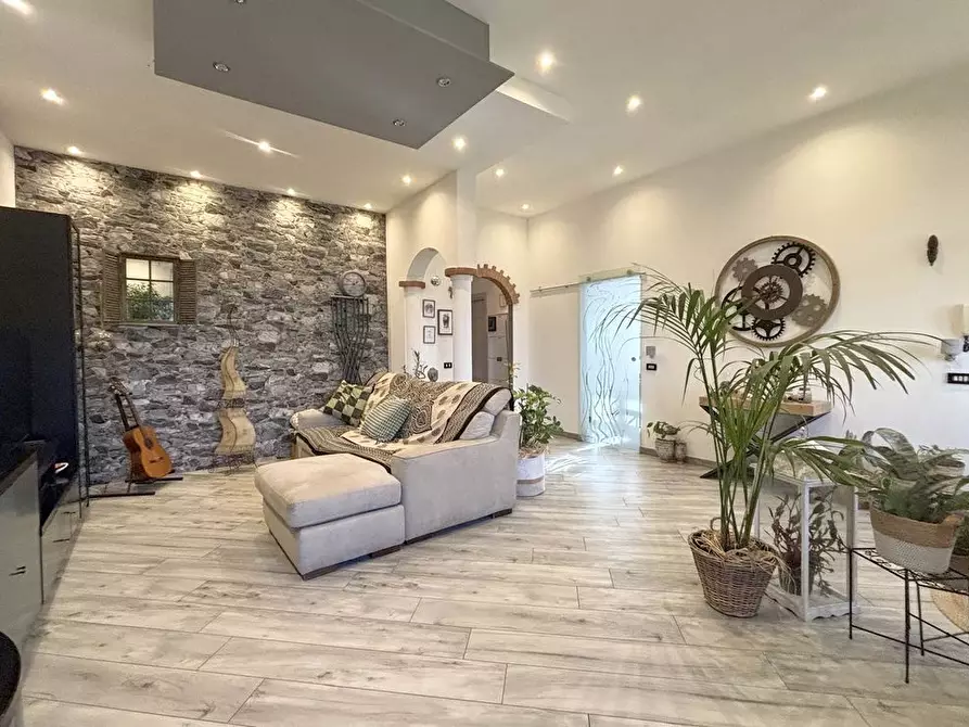 Immagine 5 di Casa bifamiliare in vendita  in Via Nave 4 a Sarzana