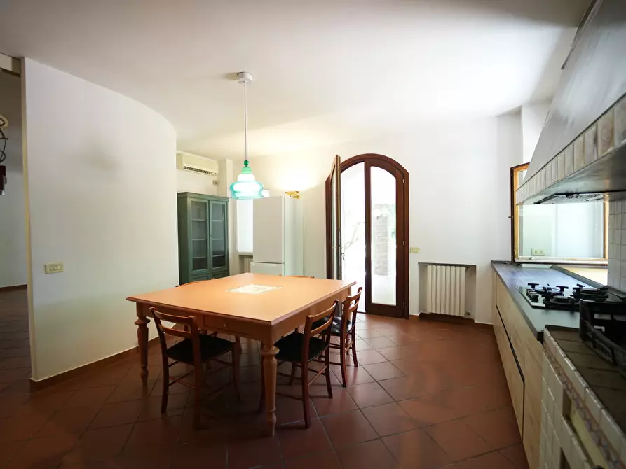 Immagine 26 di Villa in vendita  in Via Molino Ronci 8 a Rimini