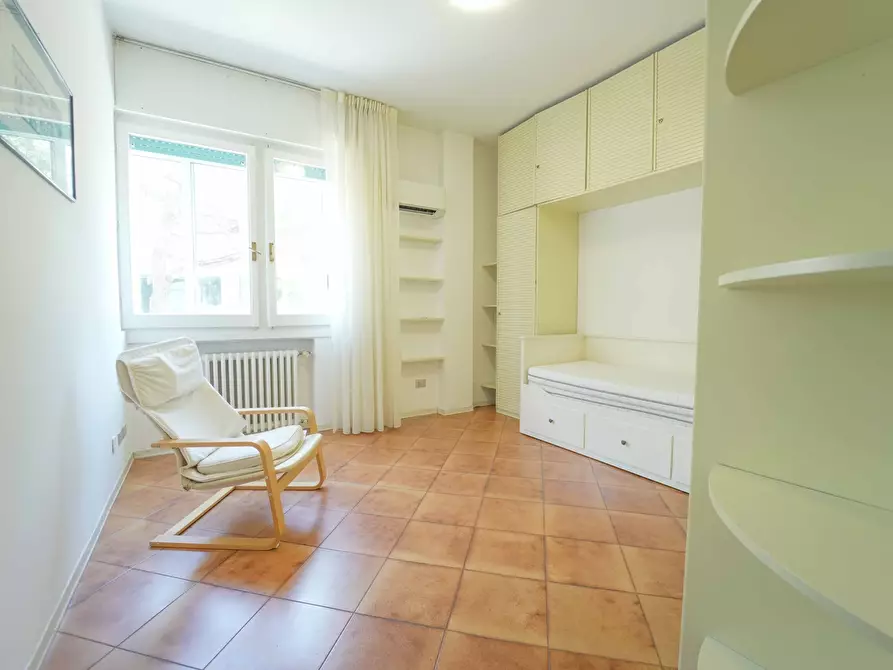 Immagine 15 di Quadrilocale in vendita  in Viale Dante 7 a Riccione