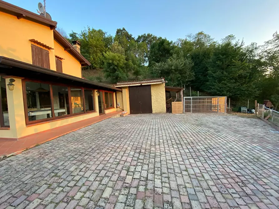 Immagine 7 di Villa in vendita  in Via Tomassini 18 a Borghi