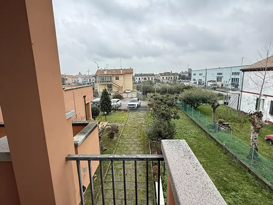 Immagine 27 di Pentalocale in vendita  in Via Busca 115 a Santarcangelo Di Romagna