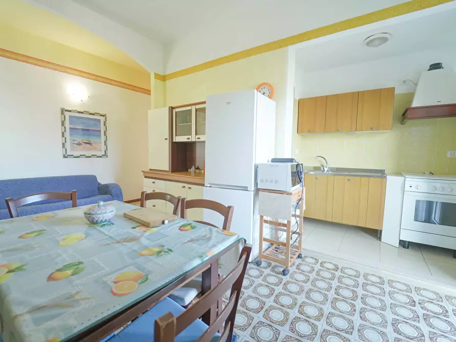 Immagine 37 di Palazzo in vendita  in Via Albio Tibullo 40 a Bellaria-Igea Marina