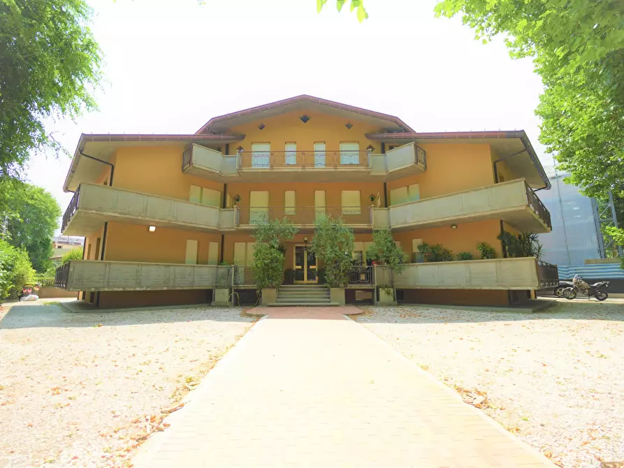 Immagine 15 di Trilocale in vendita  in Via C. Pisacane 38 a Cattolica