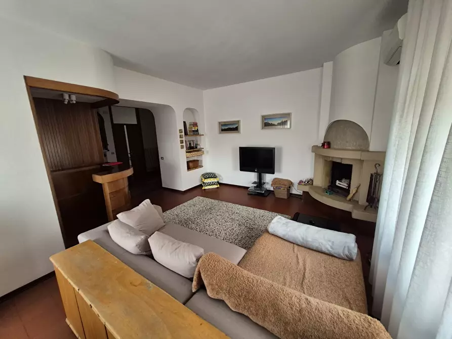 Immagine 5 di Quadrilocale in vendita  in via ugo braschi 36 a Santarcangelo Di Romagna