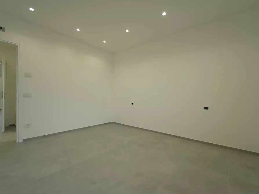 Immagine 20 di Quadrilocale in vendita  in Via Bottone 21 a Santarcangelo Di Romagna