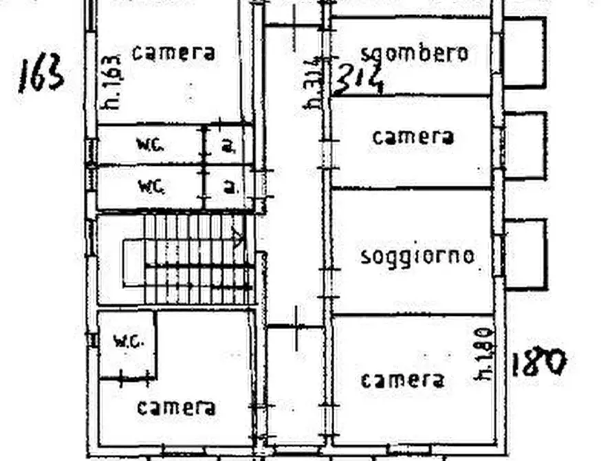 Immagine 38 di Casa trifamiliare in vendita  in Viale Viareggio 14 a Rimini