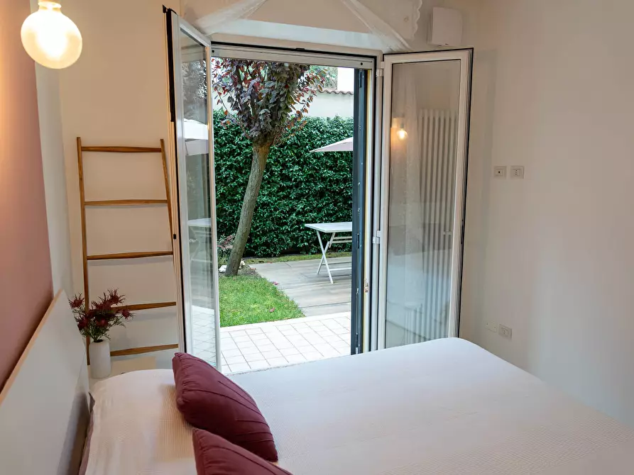 Immagine 19 di Bilocale in vendita  in Viale Catalani 20 a Riccione