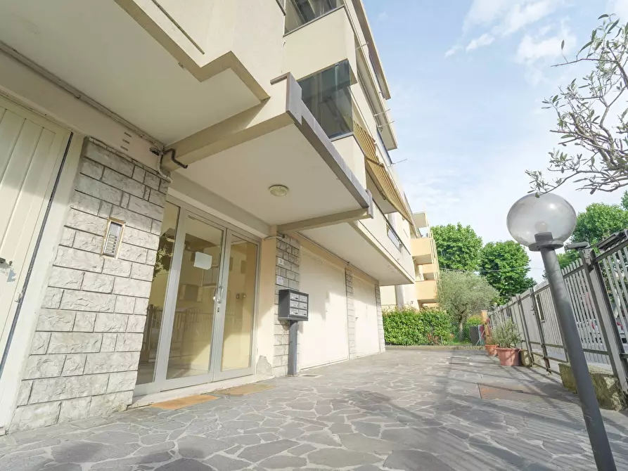 Immagine 22 di Quadrilocale in vendita  in Via Giovanni Ruffini 9 a Rimini