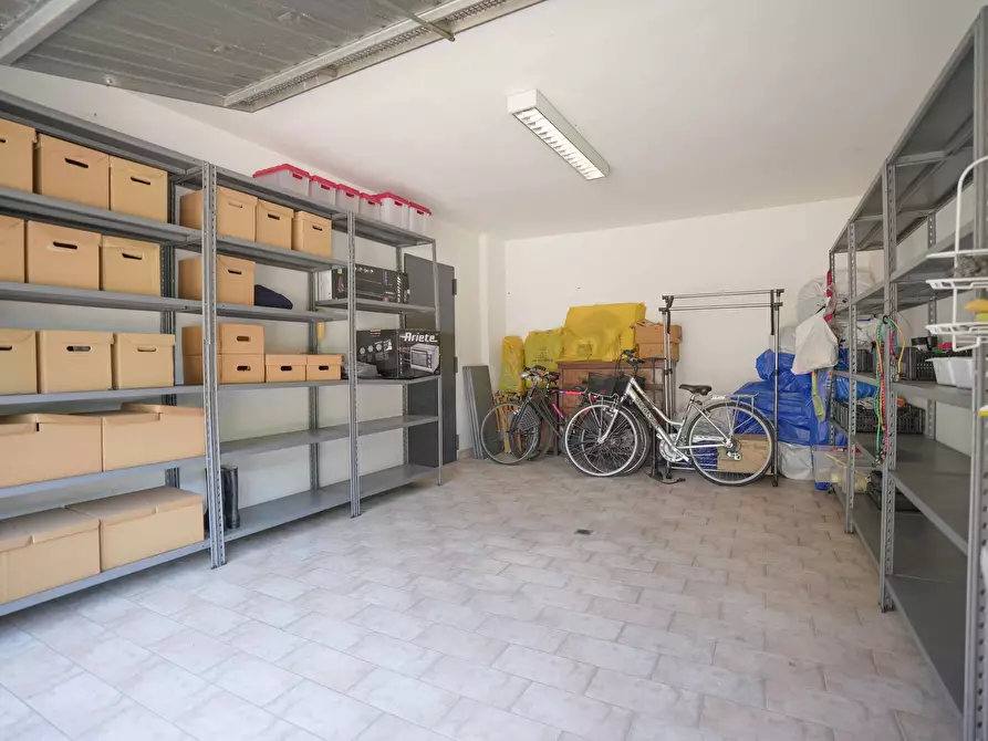 Immagine 23 di Quadrilocale in vendita  in Via Salvatore Barzilai 26 a Rimini