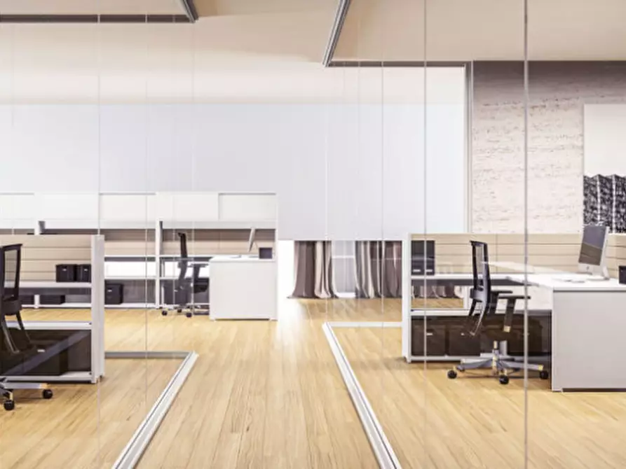 Immagine 8 di Locale commerciale in affitto  in Viale Tiberio 28 a Rimini