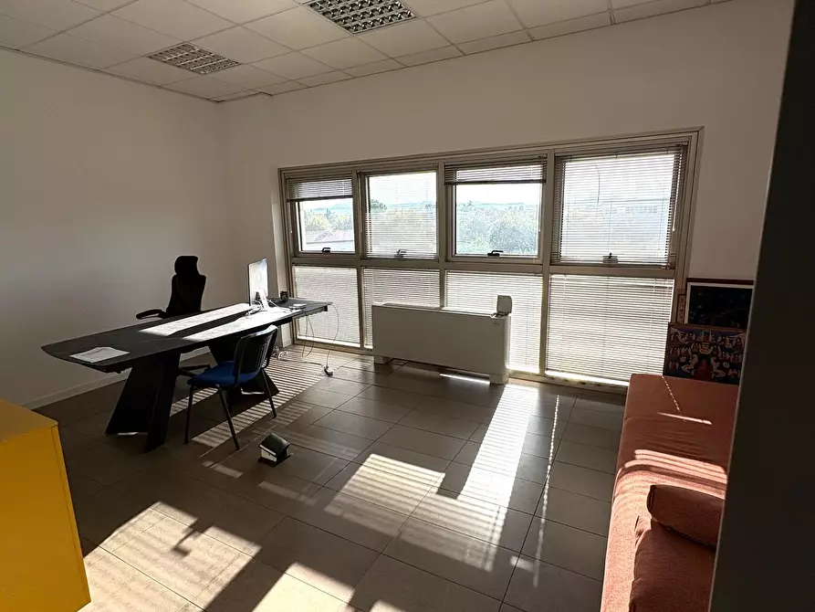Immagine 6 di Ufficio in vendita  in Via Enrico Mattei 9 a Savignano Sul Rubicone