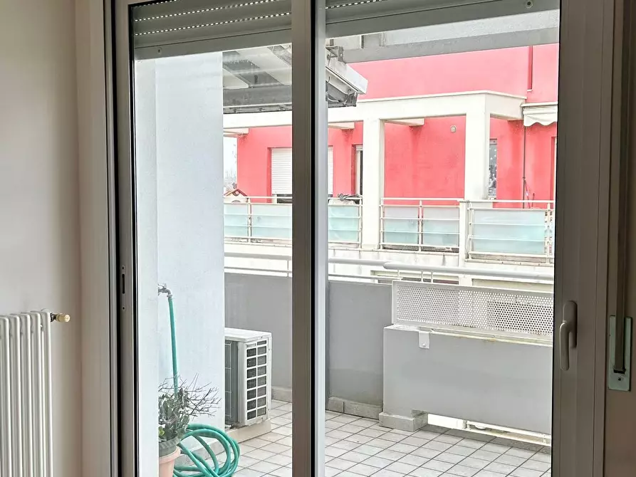 Immagine 2 di Trilocale in vendita  a Rimini