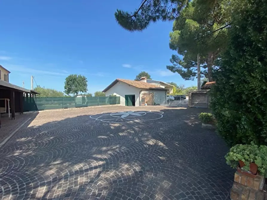 Immagine 28 di Rustico / casale in vendita  in Via Sant'Andrea in Villis a Fano