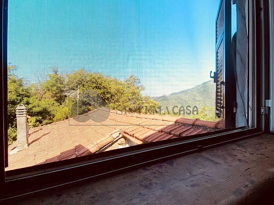 Immagine 33 di Porzione di casa in vendita  in Via Stazione 25 a Follo