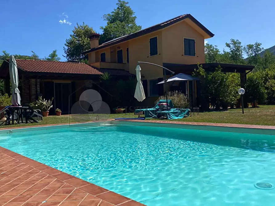 Immagine 53 di Villa in vendita  a Castelnuovo Magra