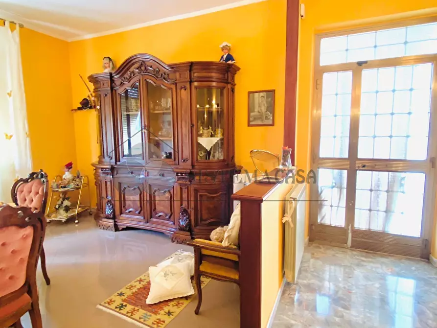 Immagine 11 di Villa in vendita  in Via 1º Maggio 12 a Follo