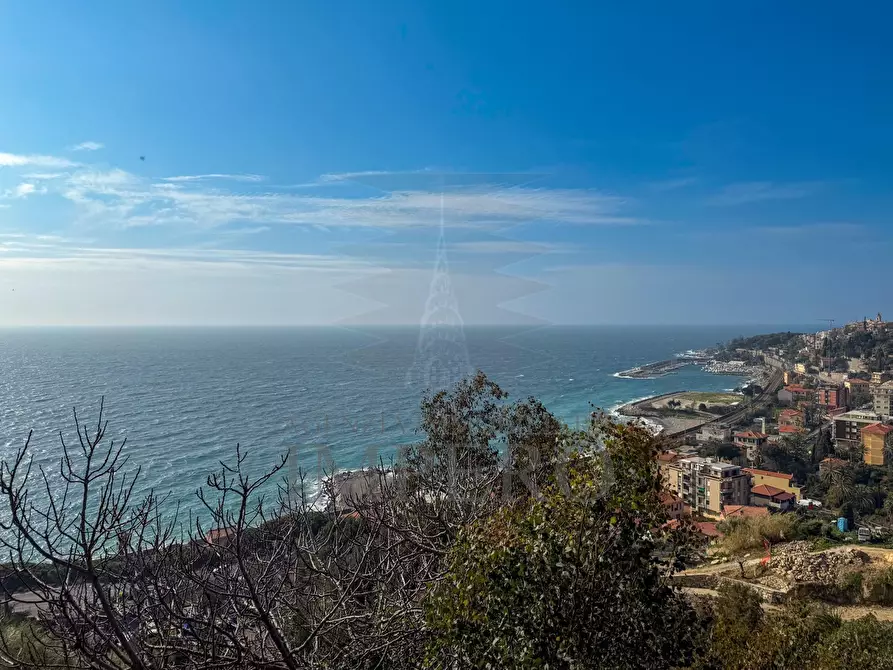 Immagine 26 di Villa in vendita  in Strada della Cava 18 a Bordighera